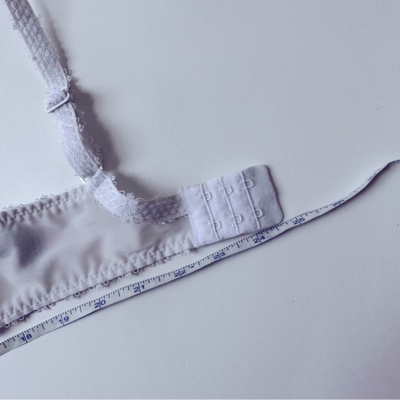 [SOLD] FREYA Embroidered White Unlined Underwire Bra 30DD - Picture 13 of 13